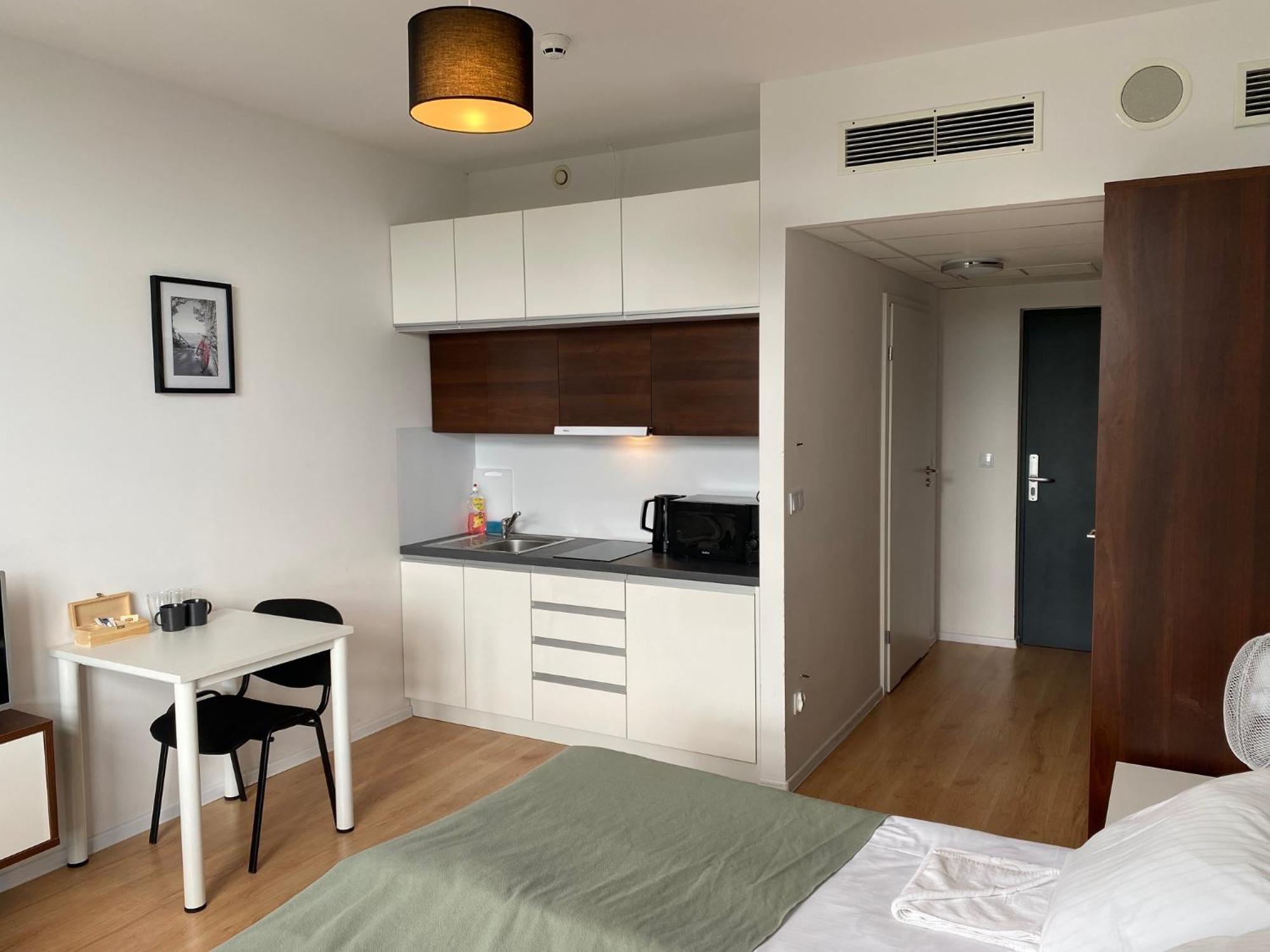 Sleepwell Apartments Вроцлав Екстериор снимка